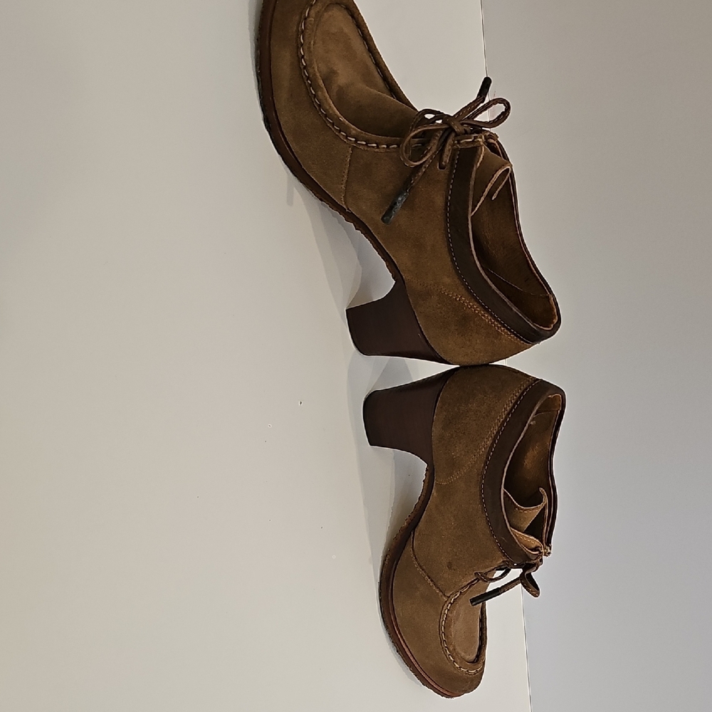 Frye Tan Suede Parker Oxford Low Ankle Cut Heeled Bootie Size 7B - Picture 7 of 9